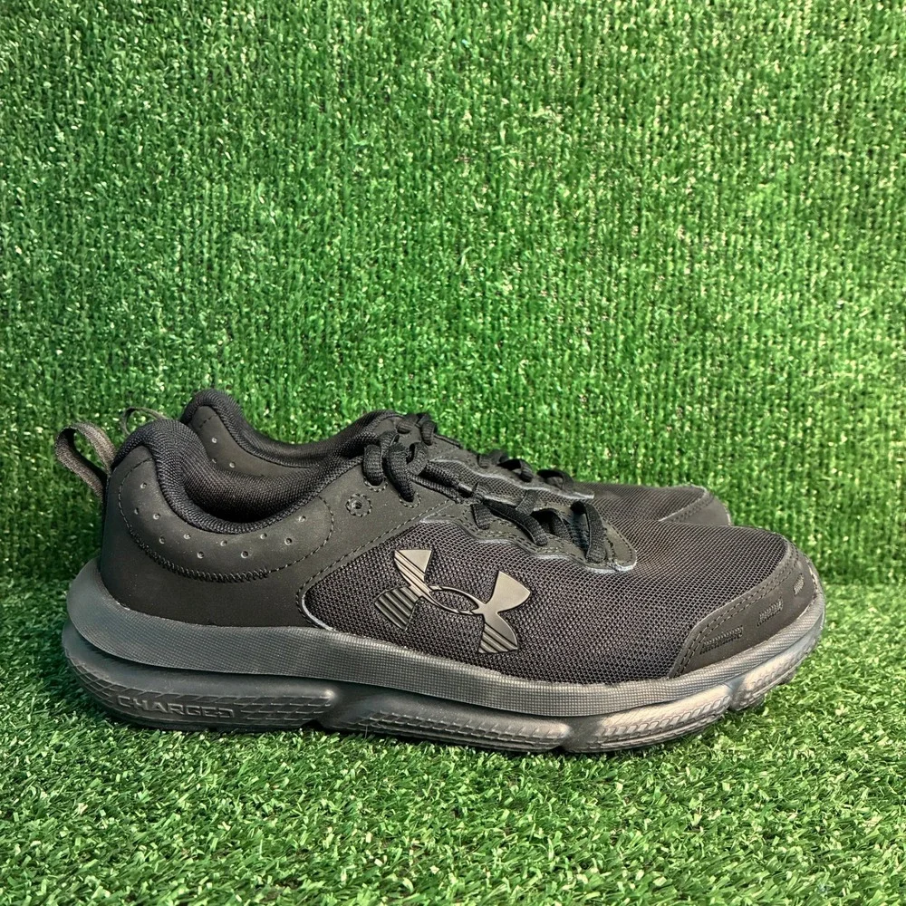 NEW Under Armour Charged Assert 10 Running Athletic Sneaker Black Women Size 8.5